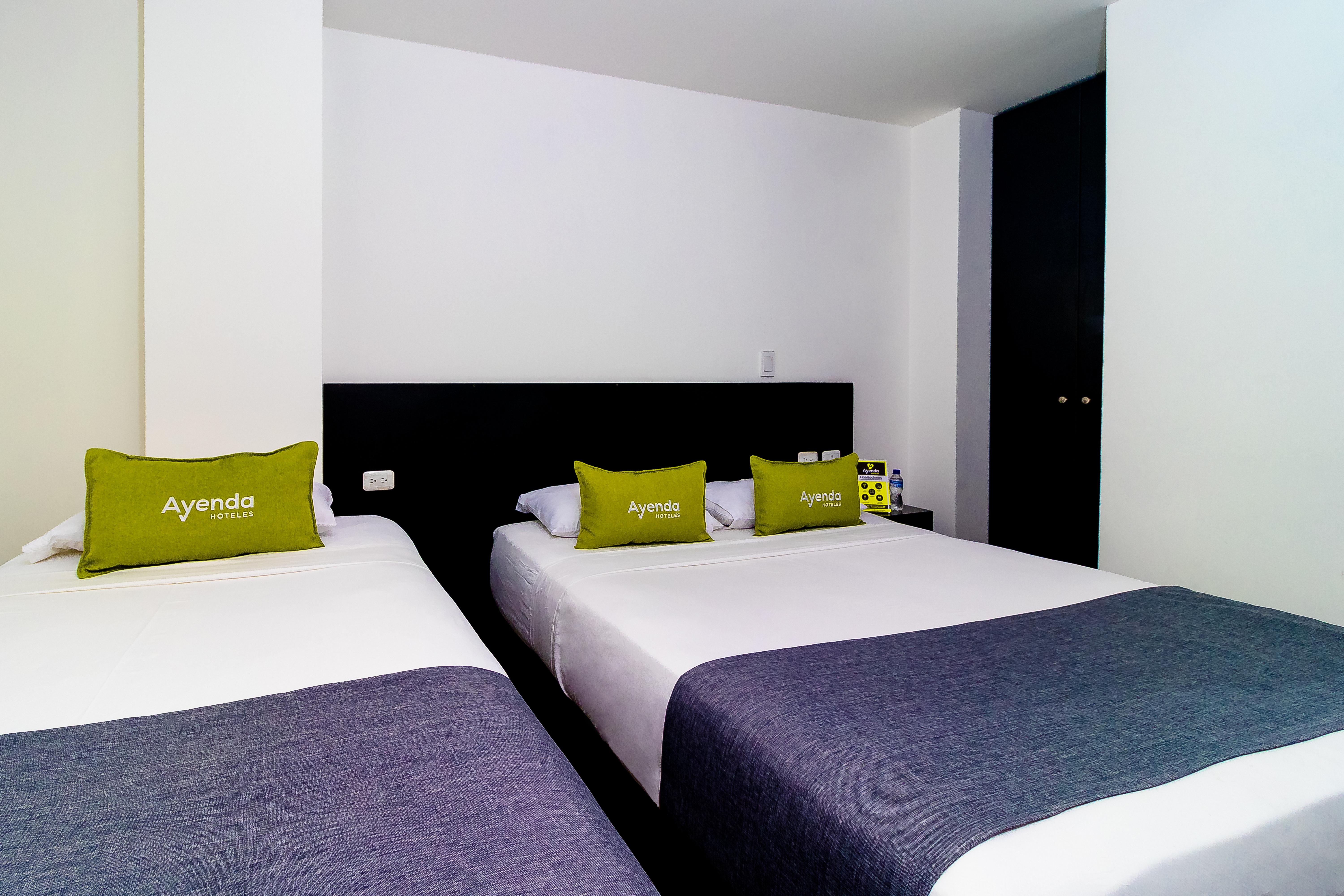 Ayenda 1063 Golden Hotel Богота Екстериор снимка