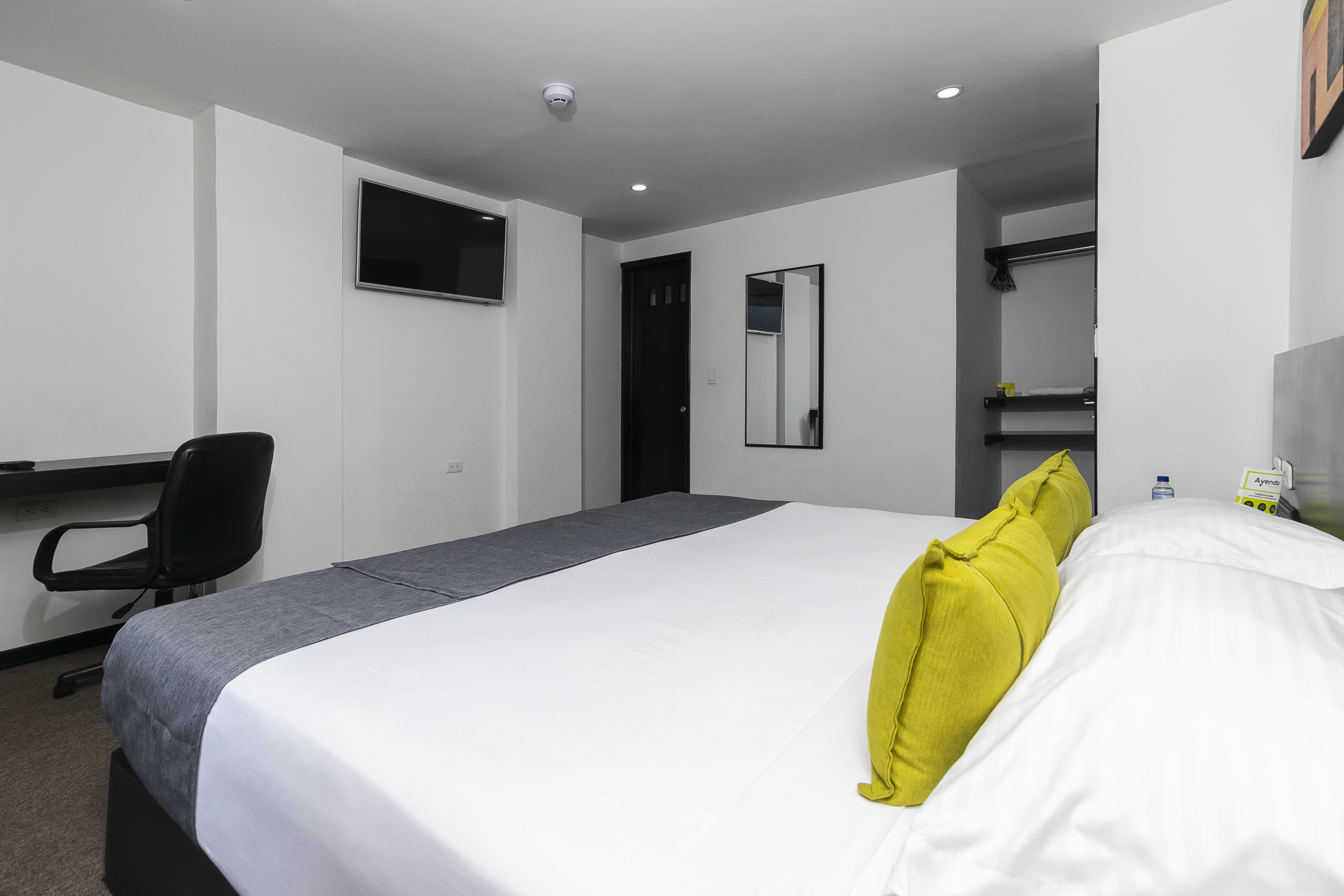Ayenda 1063 Golden Hotel Богота Екстериор снимка