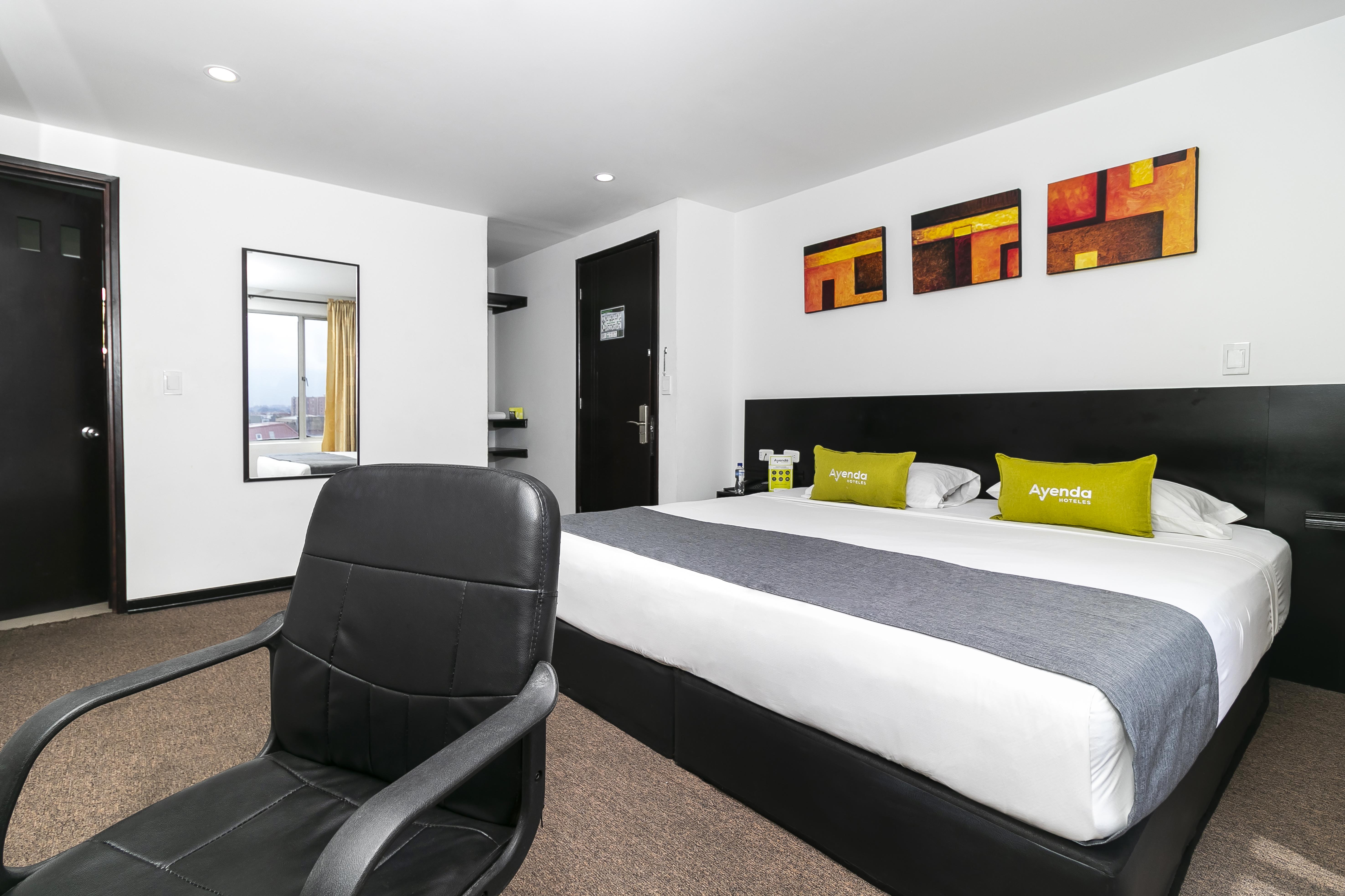 Ayenda 1063 Golden Hotel Богота Екстериор снимка