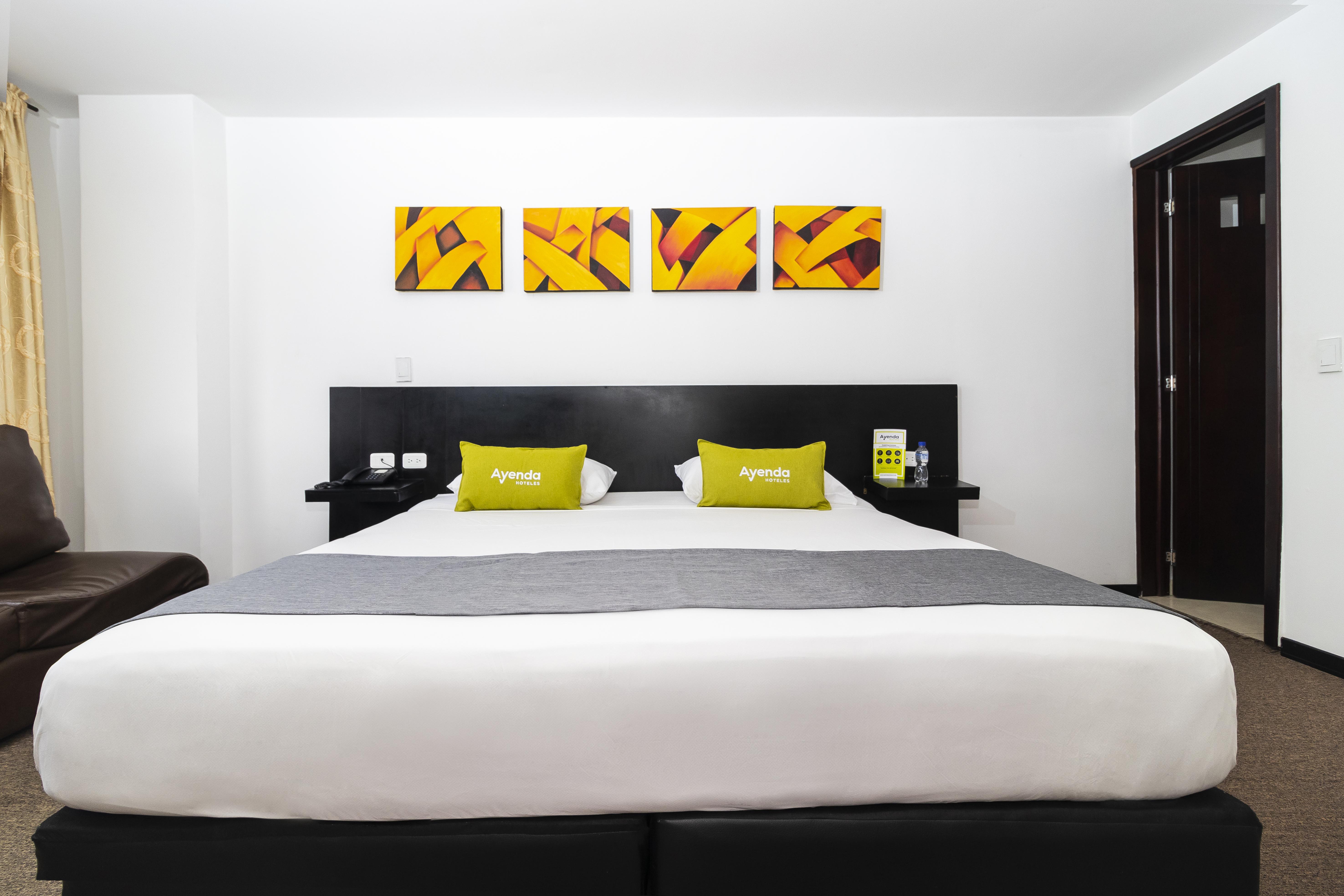 Ayenda 1063 Golden Hotel Богота Екстериор снимка