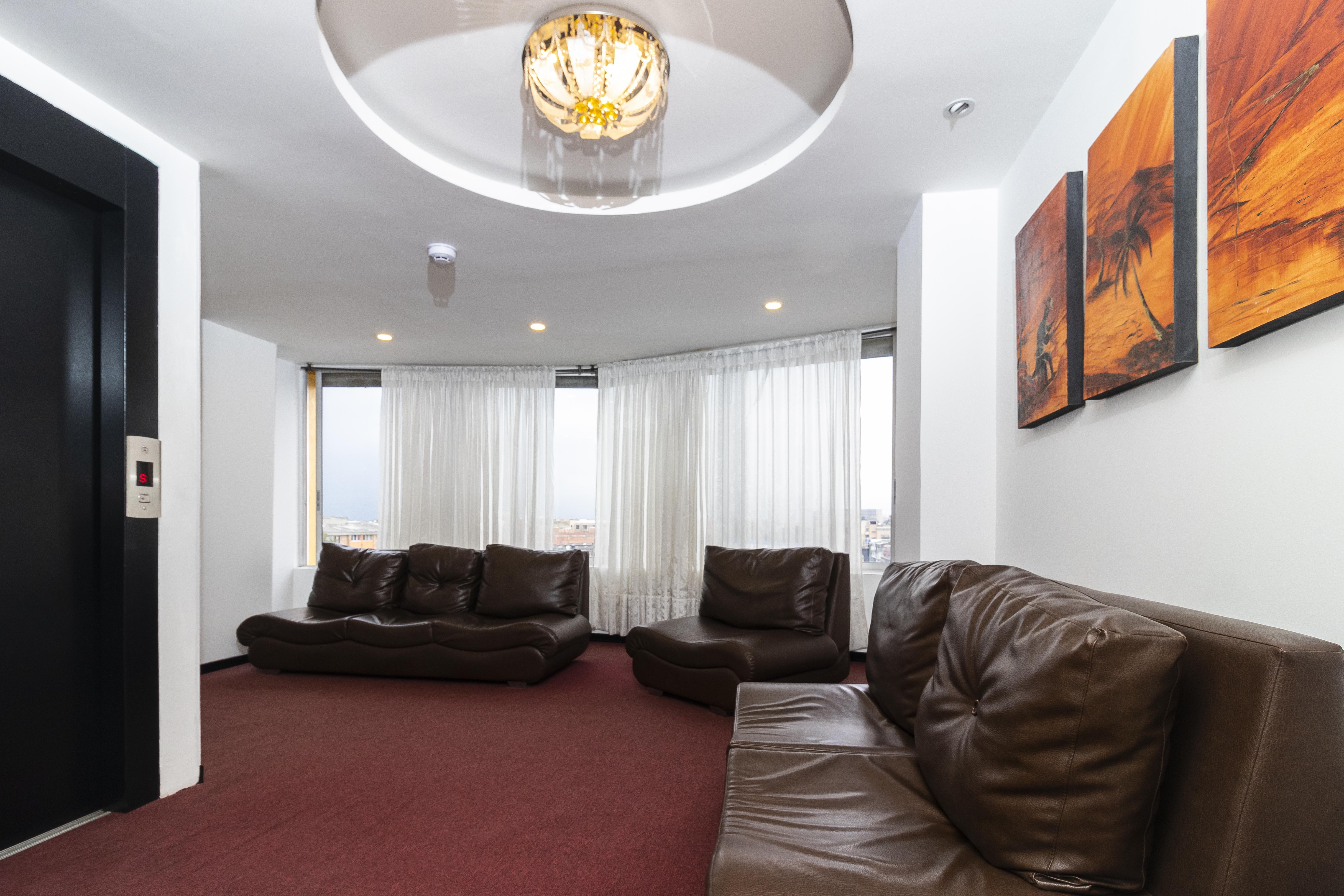 Ayenda 1063 Golden Hotel Богота Екстериор снимка