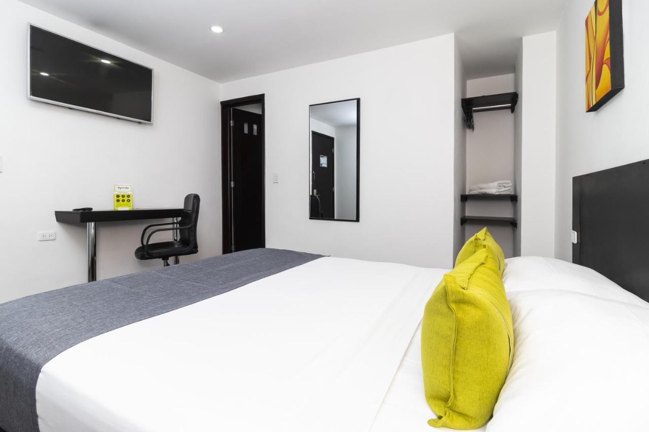 Ayenda 1063 Golden Hotel Богота Екстериор снимка